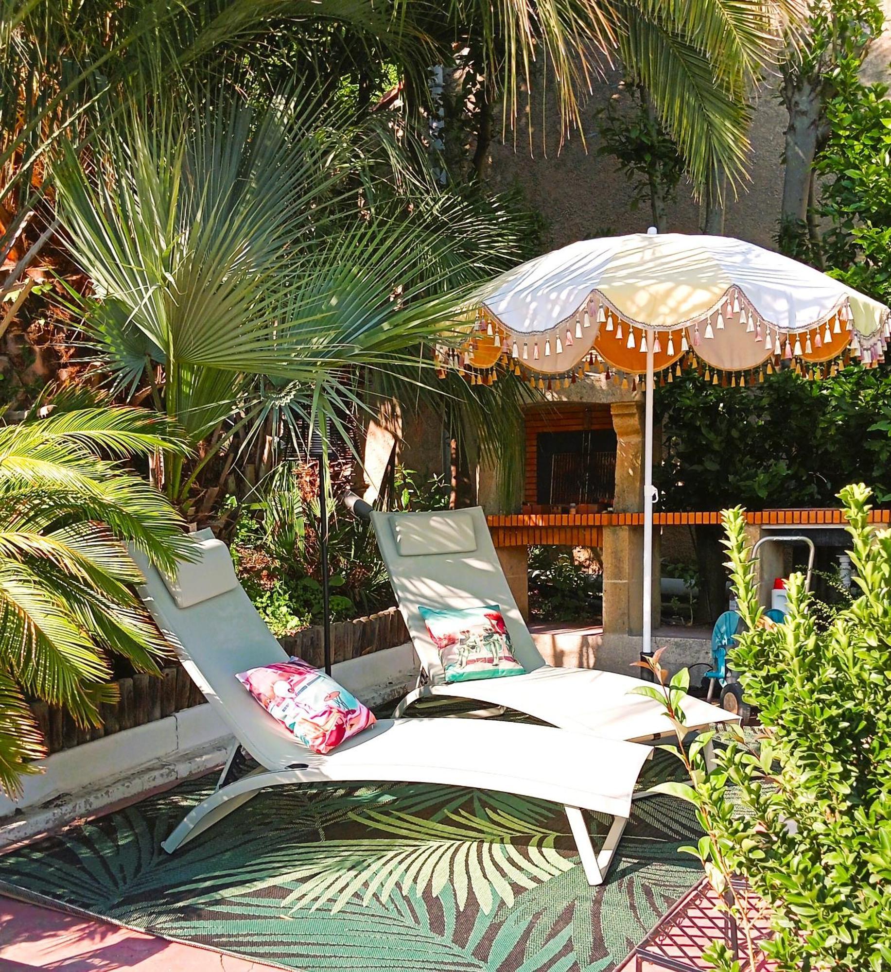 ก็อง ลา วีล ดอร์ Bed & Breakfast อาฌ็อง ภายนอก รูปภาพ
