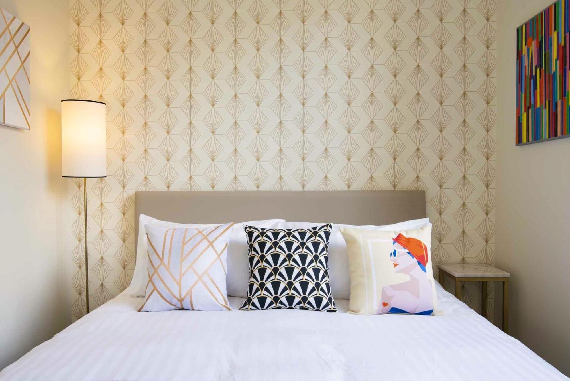 ก็อง ลา วีล ดอร์ Bed & Breakfast อาฌ็อง ห้อง รูปภาพ